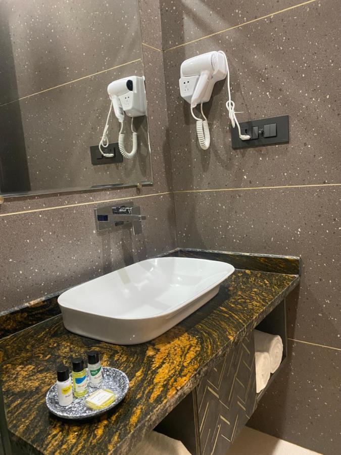 Hotel Azul Ganga Rishīkesh Zewnętrze zdjęcie